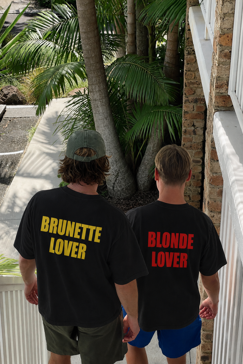 BRUNETTE LOVER BOXY BLACK TEE