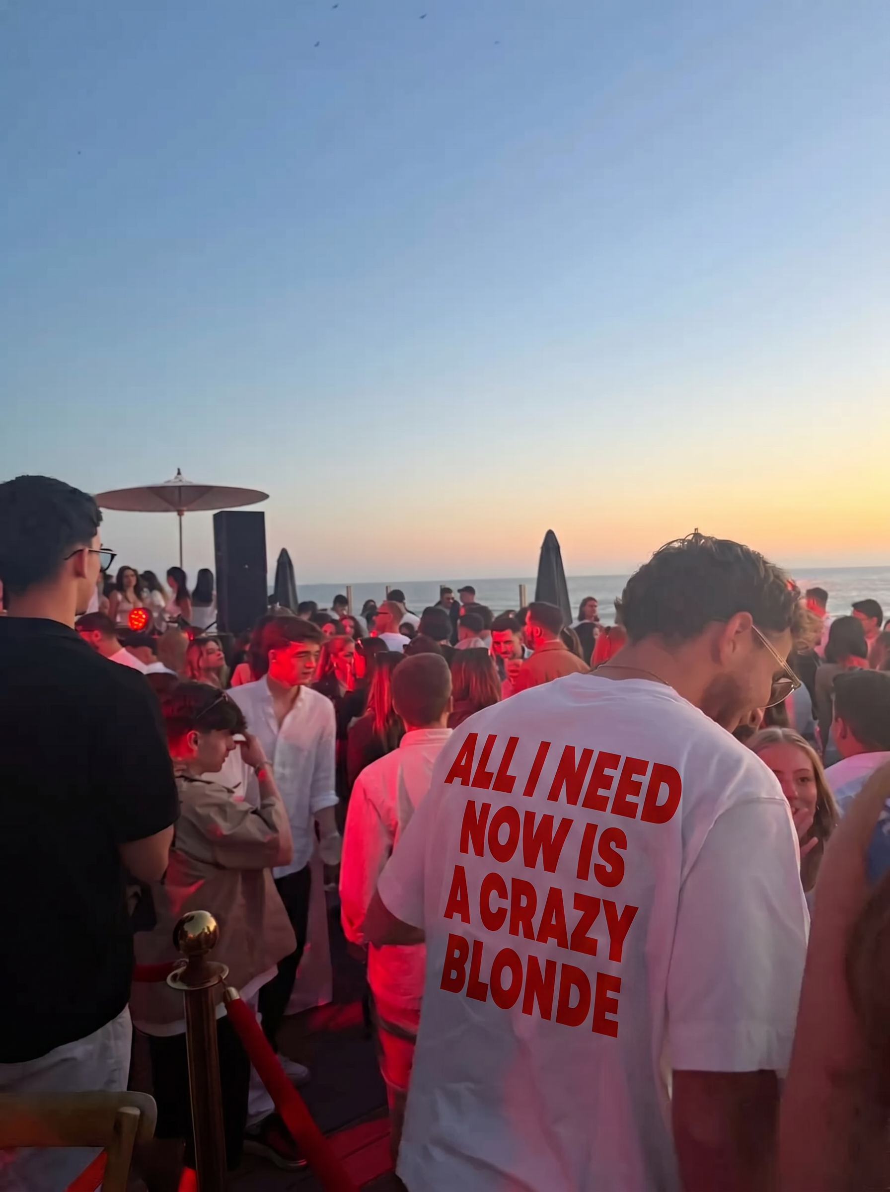 CRAZY BLONDE BOXY WHITE TEE