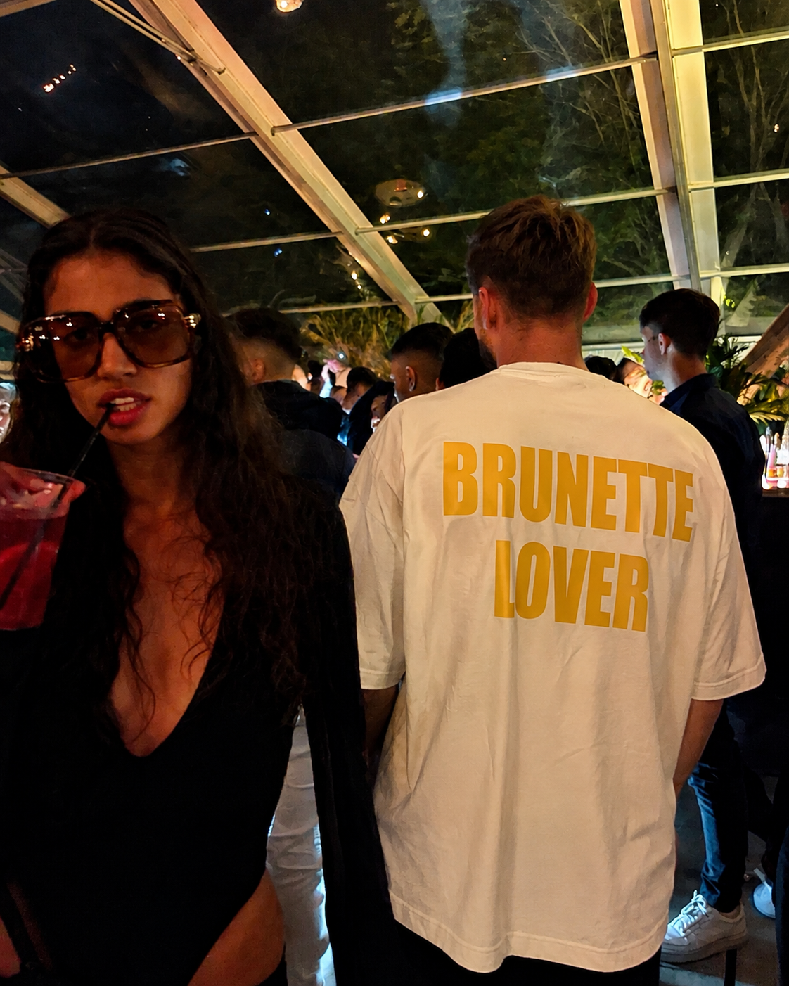 BRUNETTE LOVER WHITE BLACK TEE