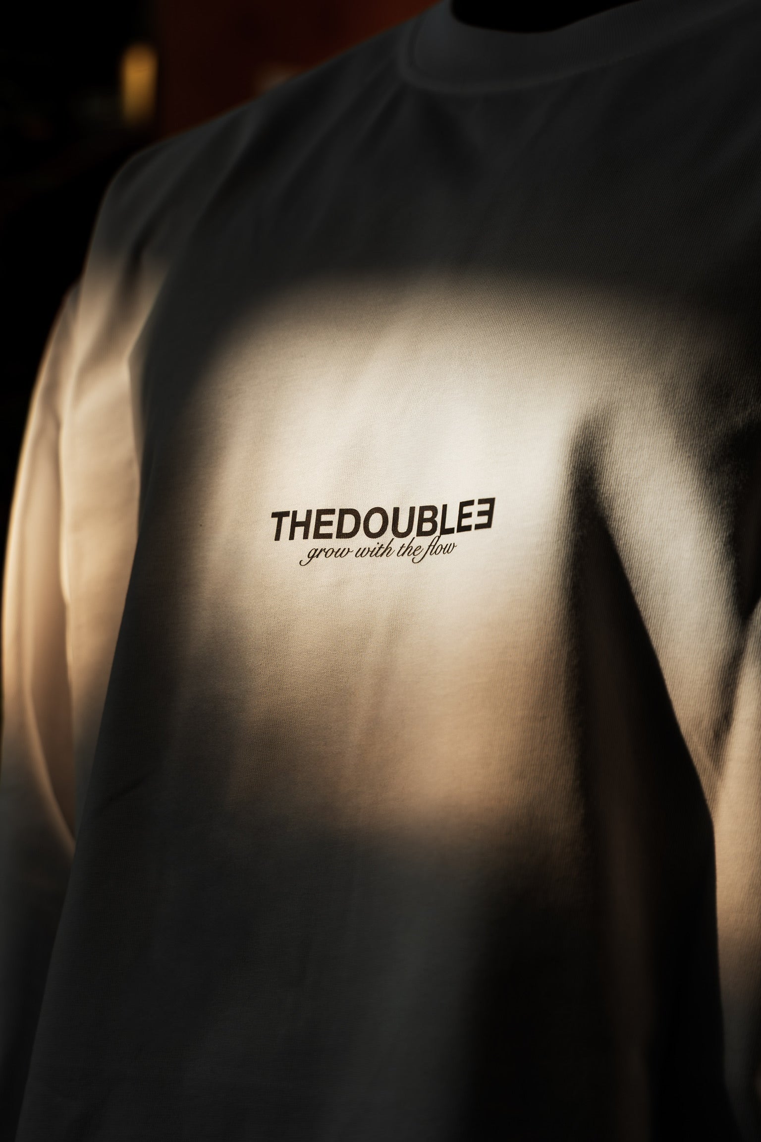 E LOGO LONGSLEEVE WHITE