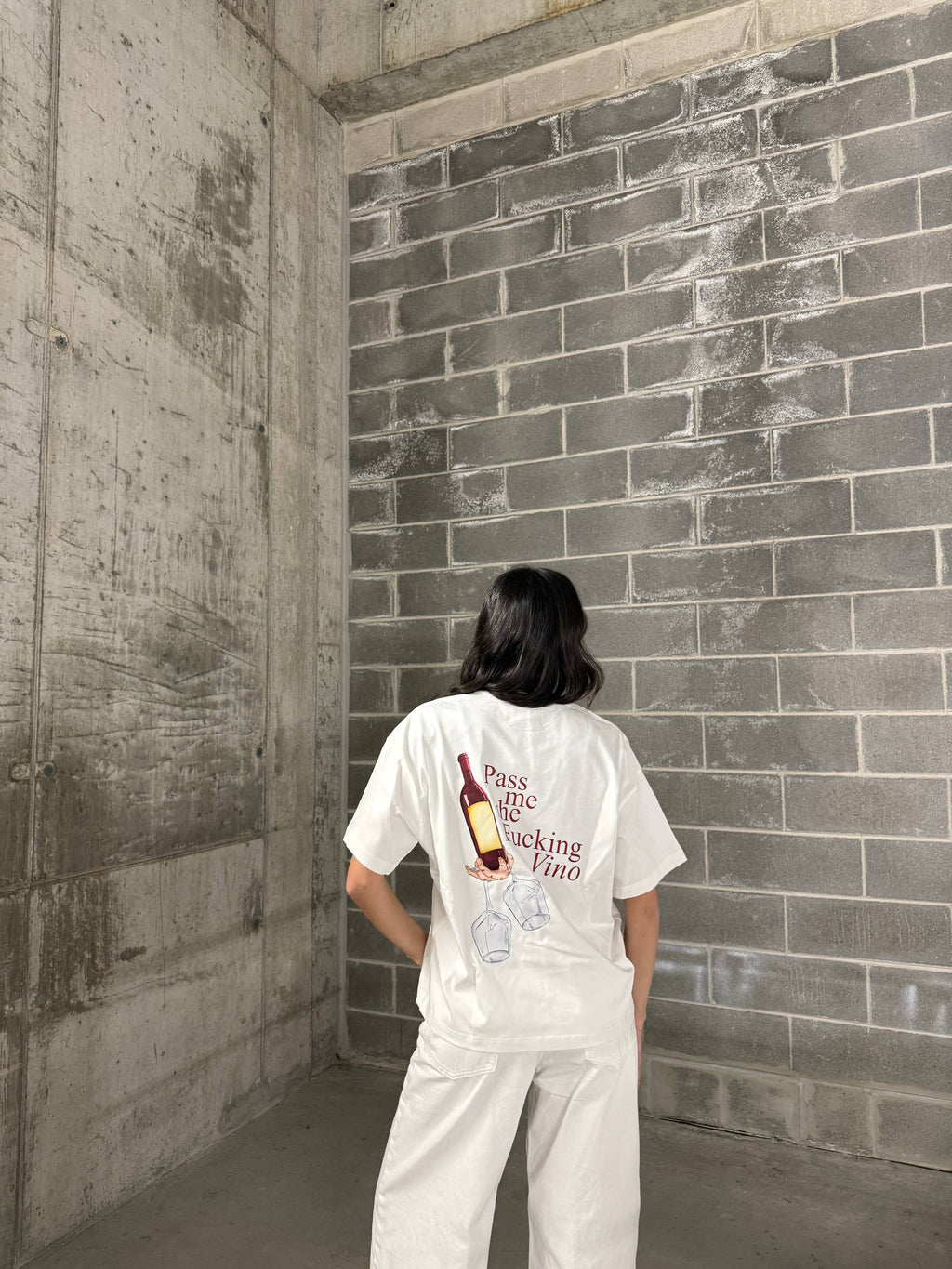 WINE BOXY WHITE TEE