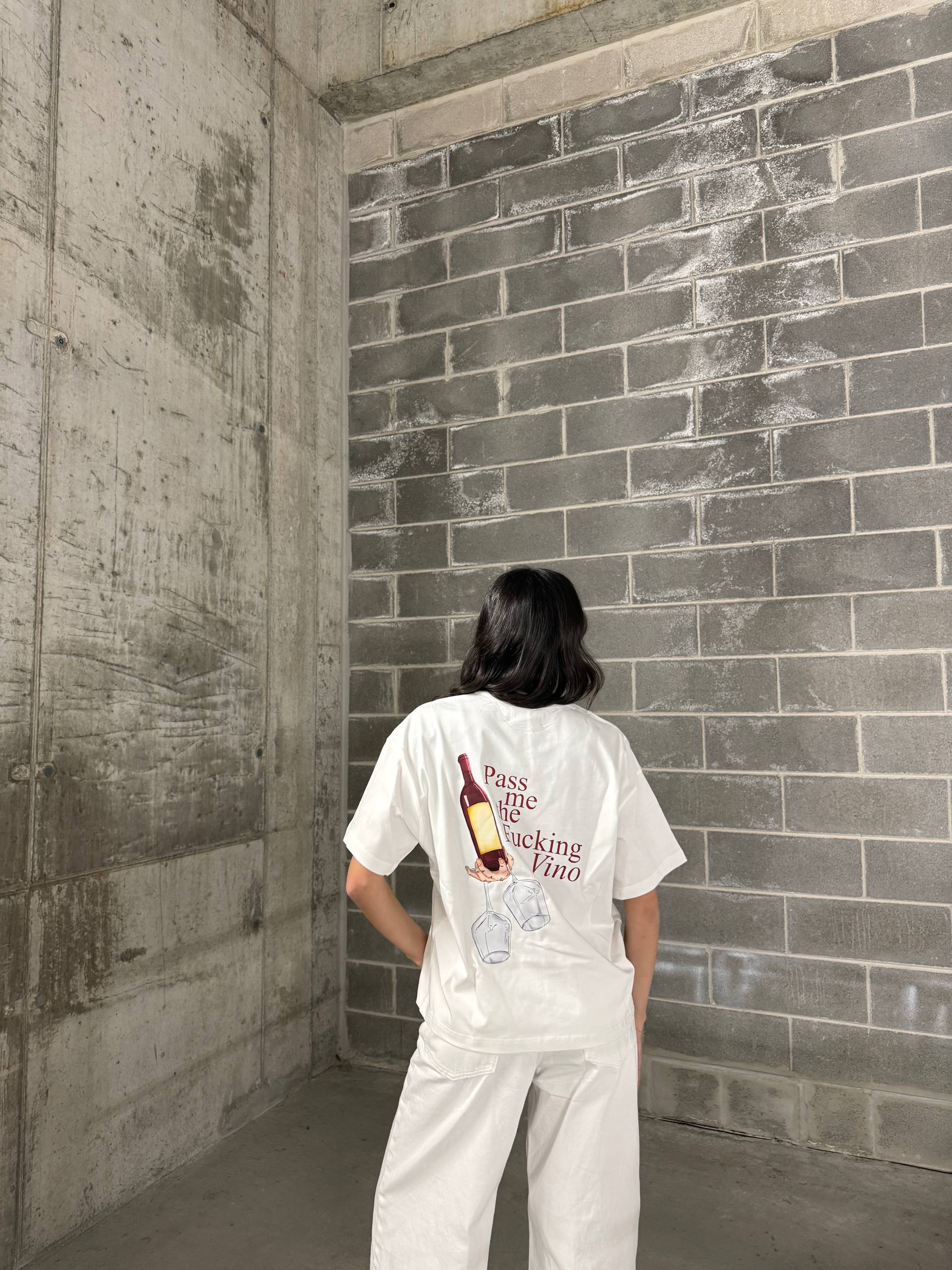 WINE BOXY WHITE TEE