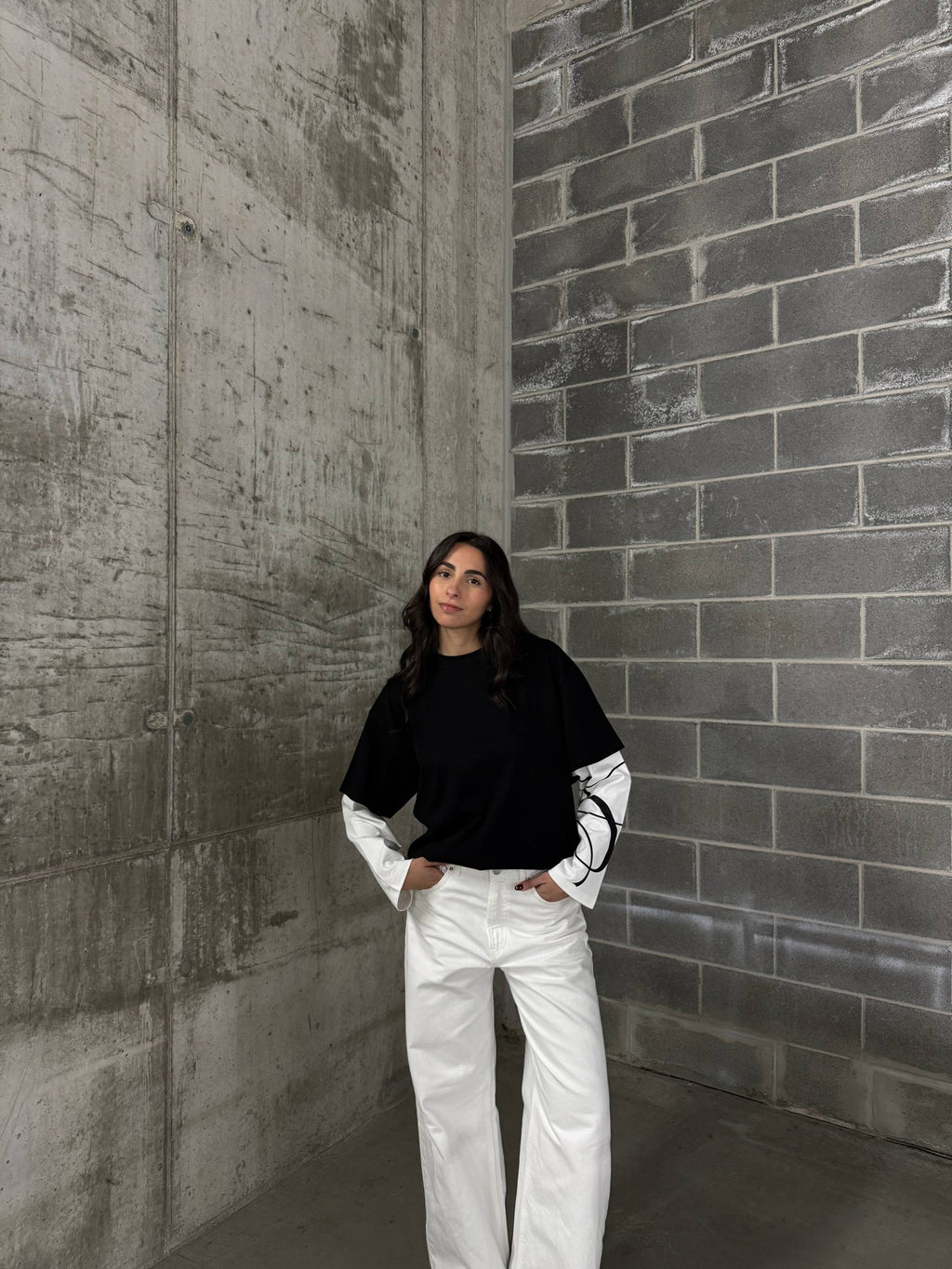 & BOXY BLACK DOUBLE LONGSLEEVE