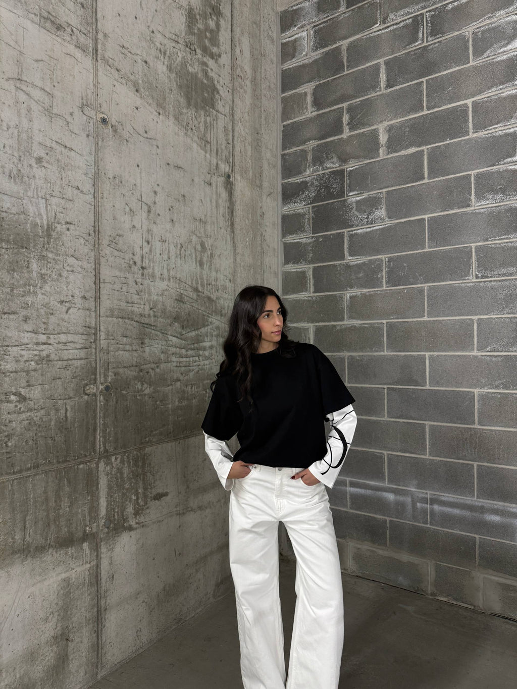 & BOXY BLACK DOUBLE LONGSLEEVE
