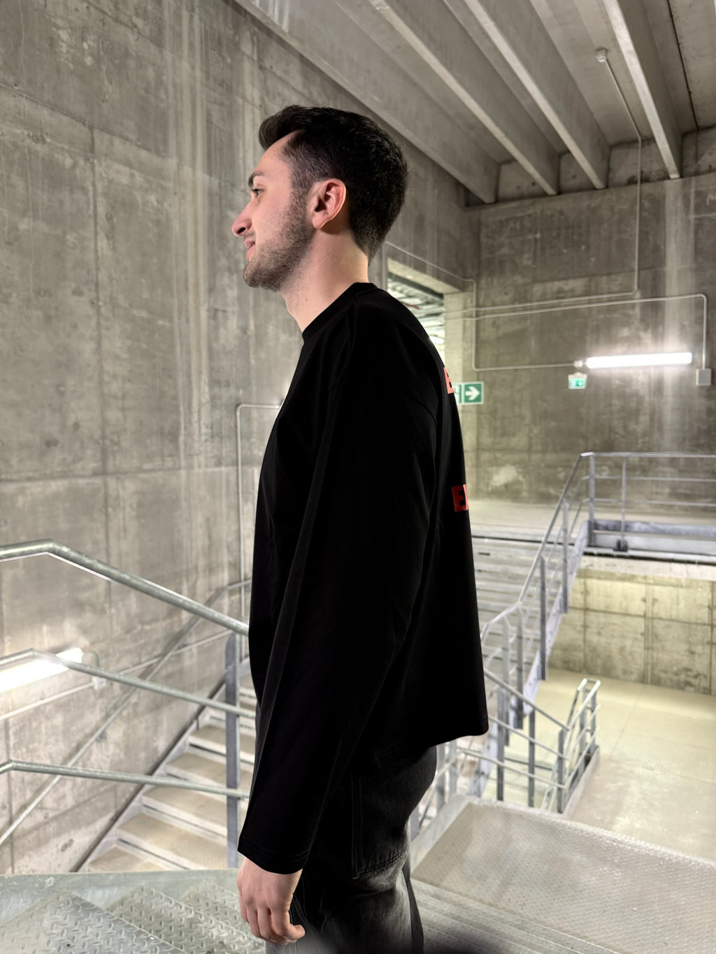 BLONDE LONGSLEEVE TEE BLACK