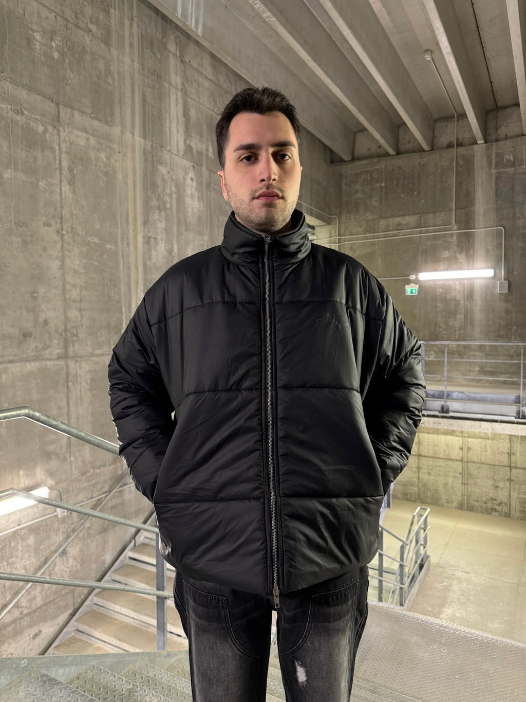 LOGO PUFFER JACKET BLACK