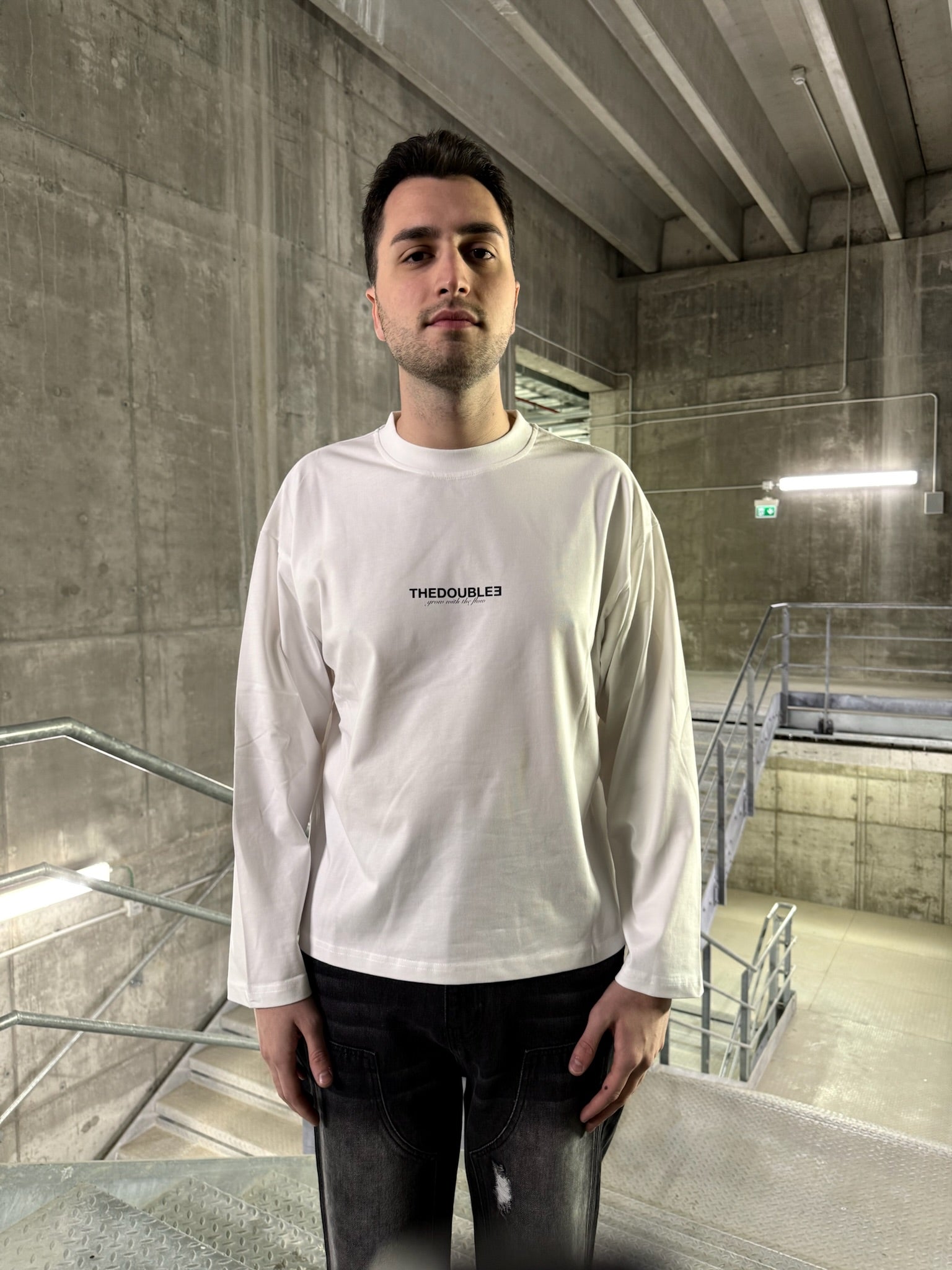 FLIRTING BOXY LONGSLEEVE TEE WHITE