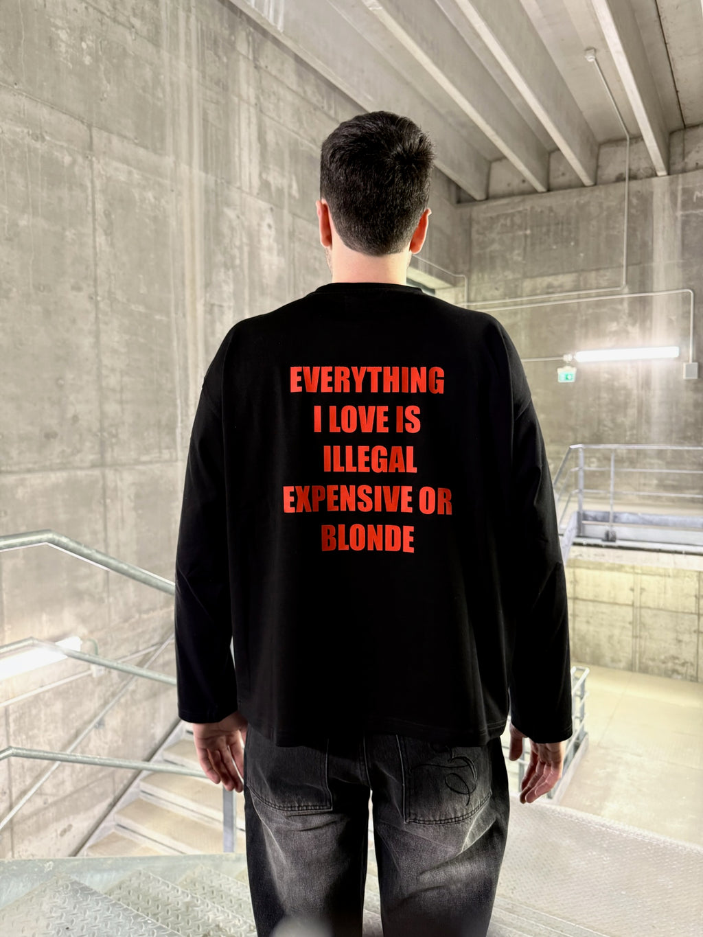 BLONDE LONGSLEEVE TEE BLACK