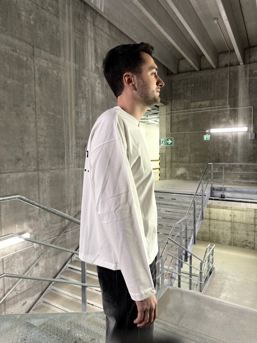 FLIRTING BOXY LONGSLEEVE TEE WHITE