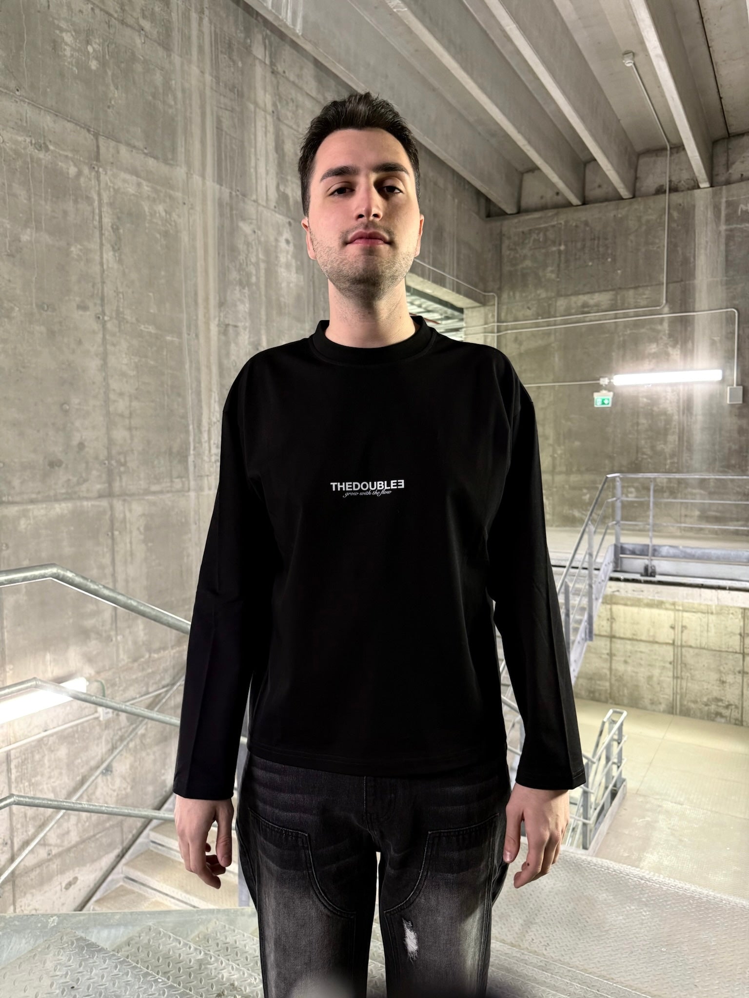 BLONDE LONGSLEEVE TEE BLACK