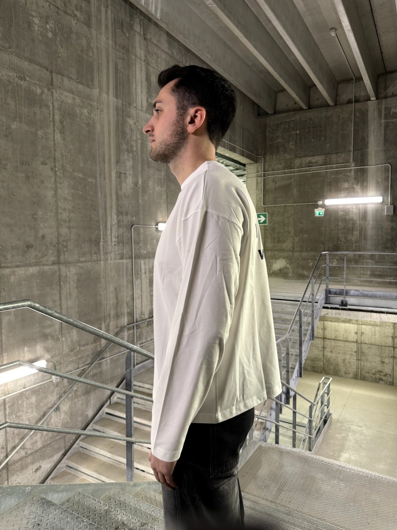 FLIRTING BOXY LONGSLEEVE TEE WHITE