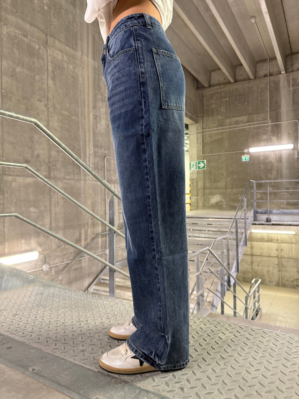 EMBROIDERED WOMEN JEANS DENIM