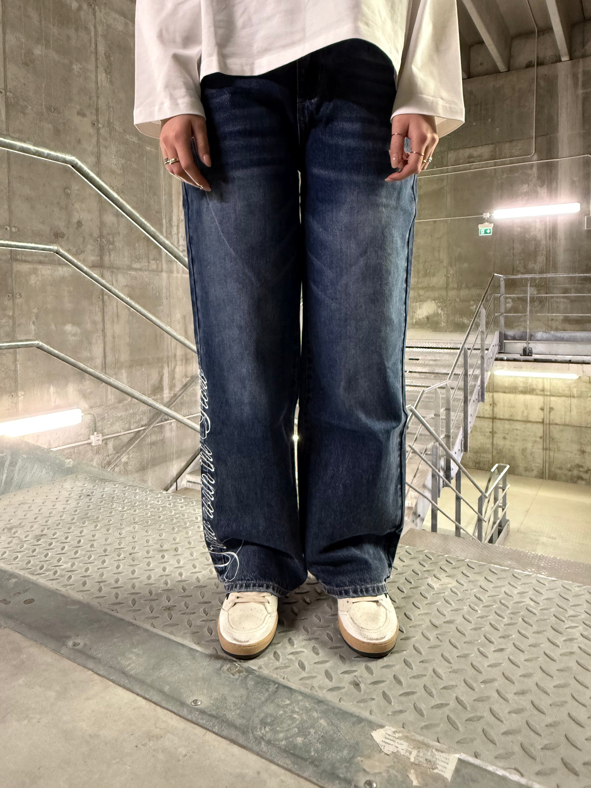 EMBROIDERED WOMEN JEANS DENIM