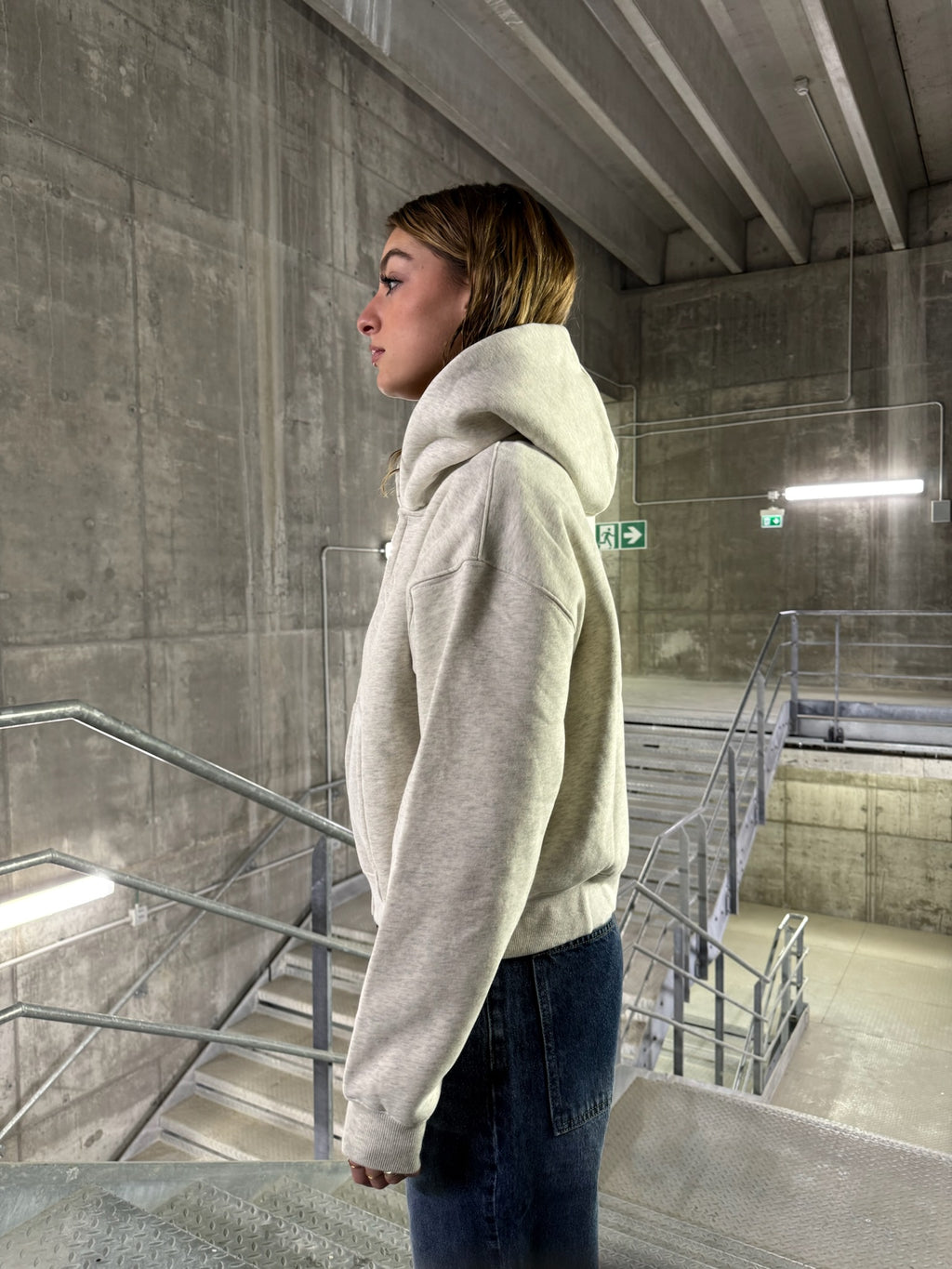 EMBROIDERED E ZIP WOMEN HOODIE CREAM