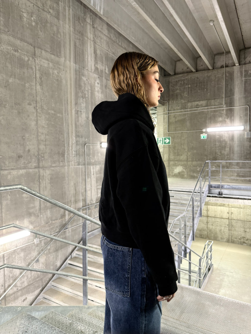 EMBROIDERED E ZIP WOMEN HOODIE BLACK