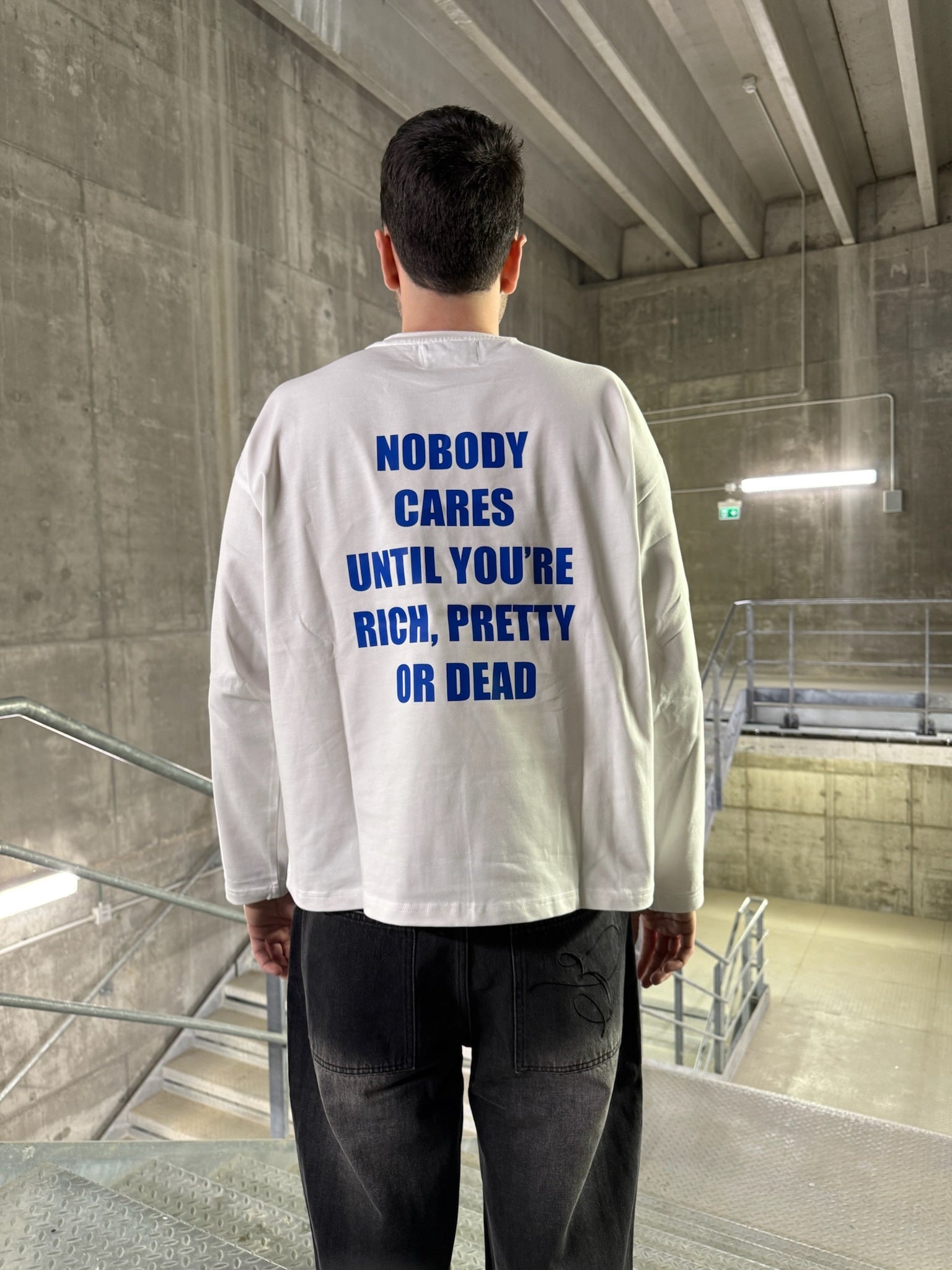 NOBODY LONGSLEEVE TEE BLACK