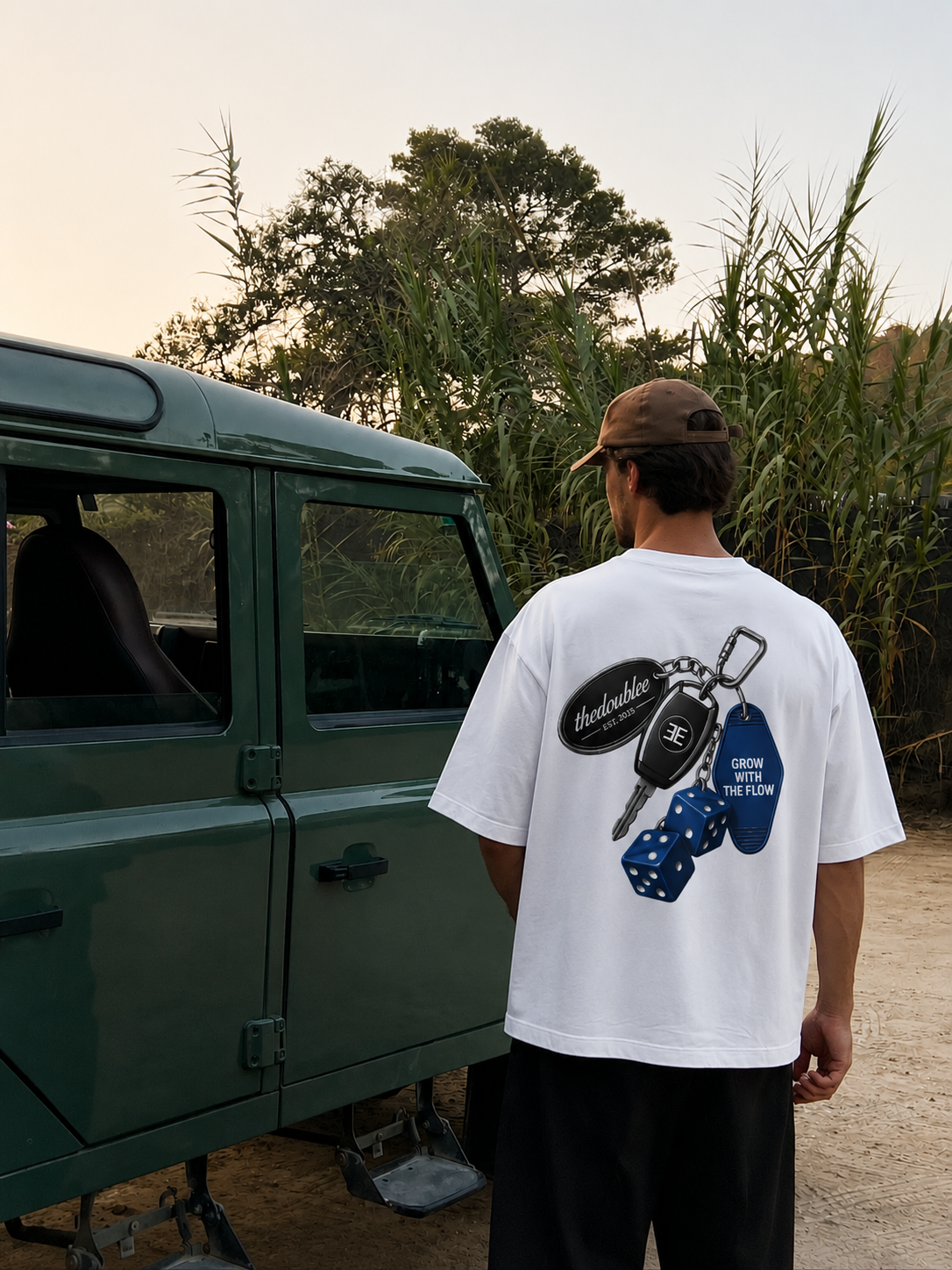 KEYCHAINS BOXY WHITE TEE