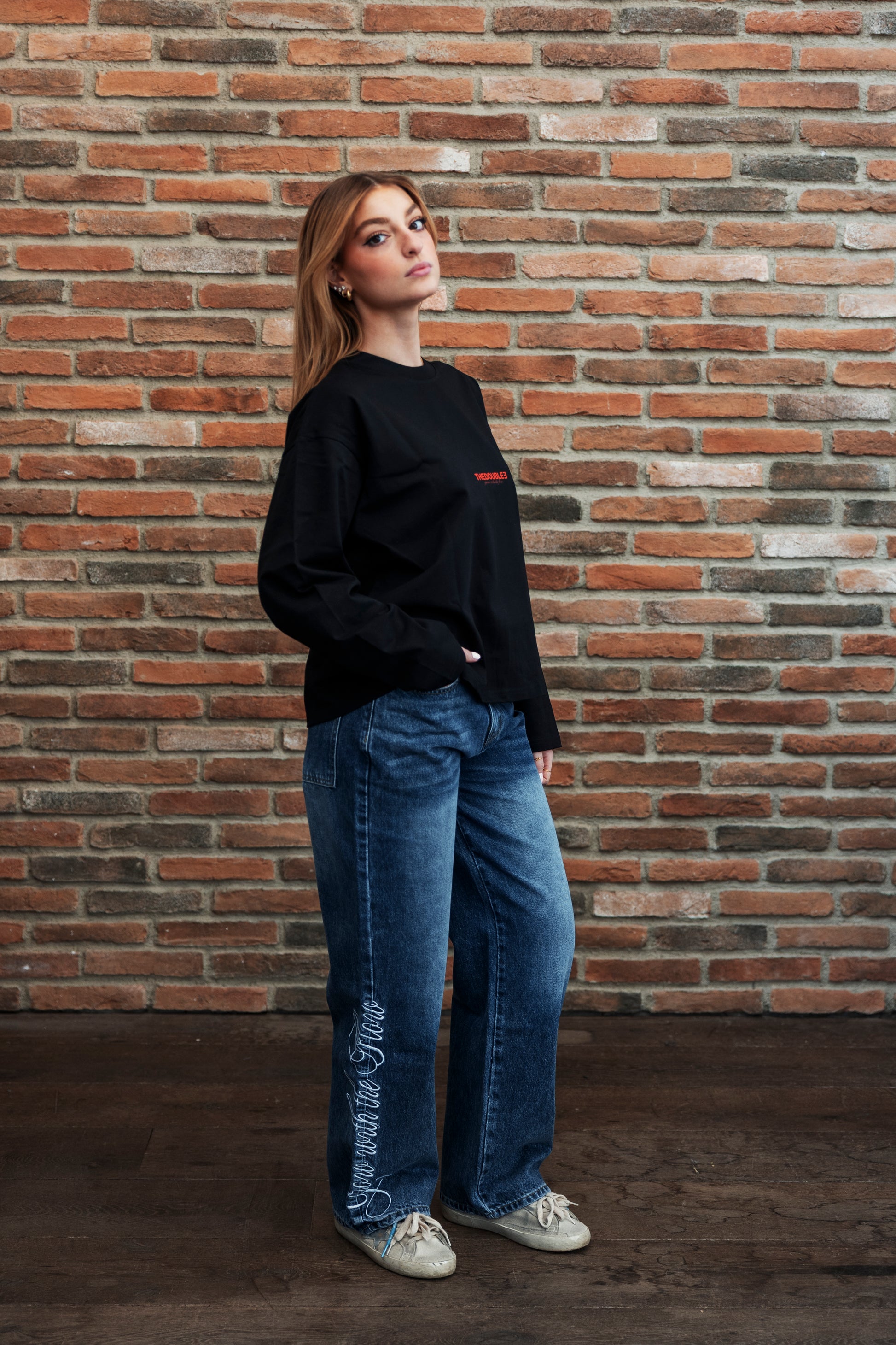 MY BLONDE BOXY BLACK LONGSLEEVE