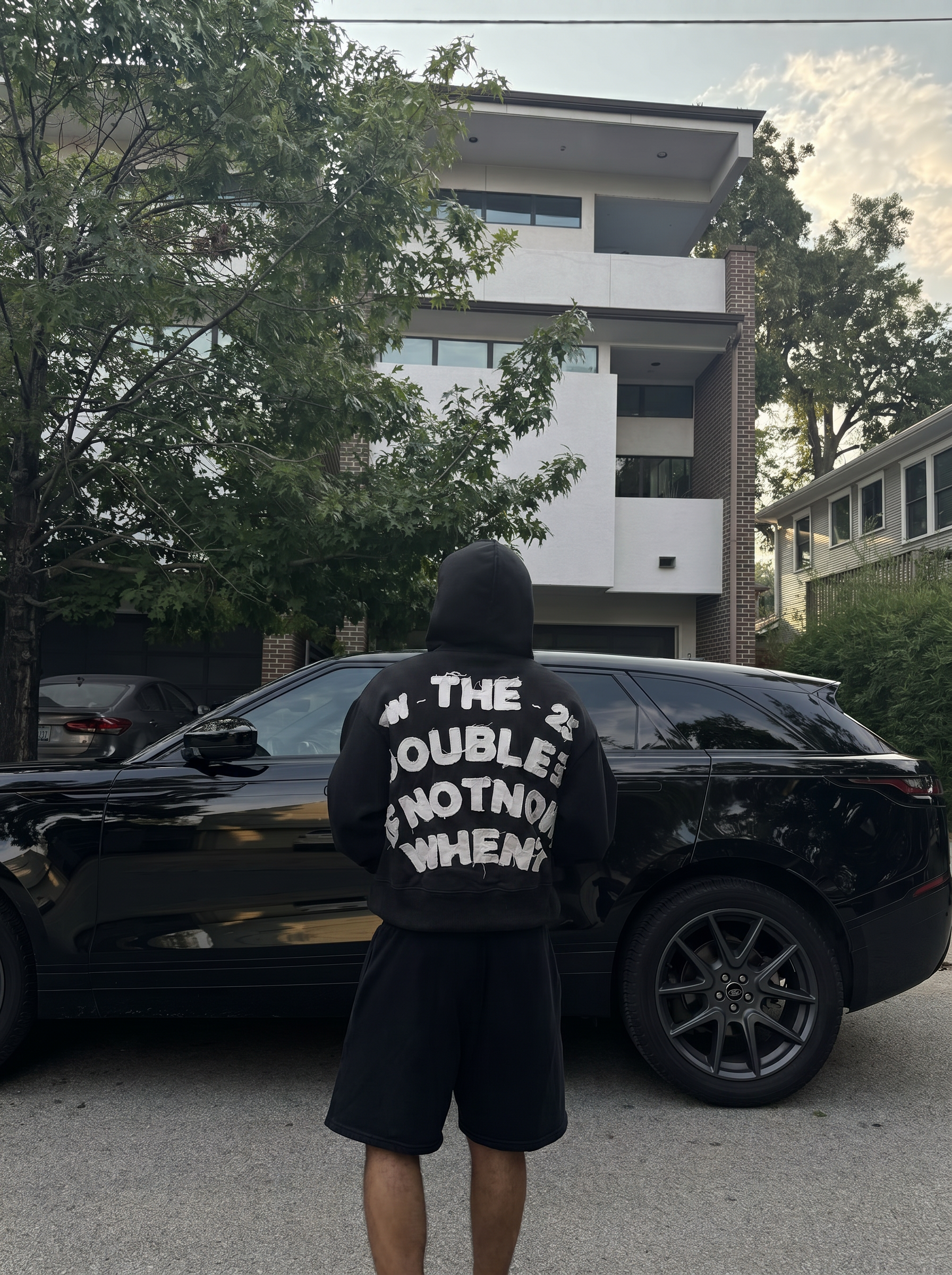 PATCH LOGO BOXY DARK GREY HOODIE
