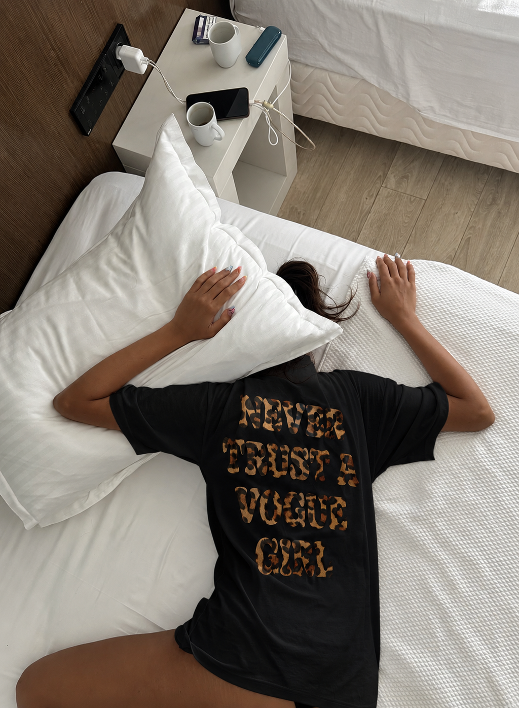 VOGUE GIRL BOXY BLACK TEE